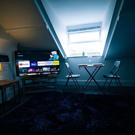 The Beach Suite - Top Floor With Easy Invest 로웨스터프 외부 사진