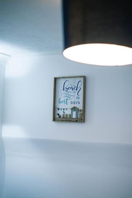 The Beach Suite - Top Floor With Easy Invest 로웨스터프 외부 사진